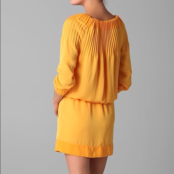 Diane von Furstenberg Silk Mikino Dress Size 6 Yellow Marigold Pleated DVF - Picture 2 of 16